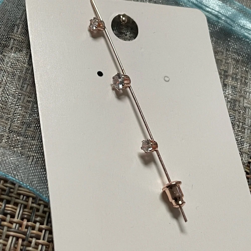 single earring - Picture 5 of 5